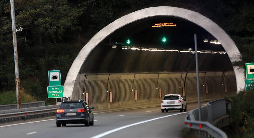 Върнаха делото за инцидента в тунел 