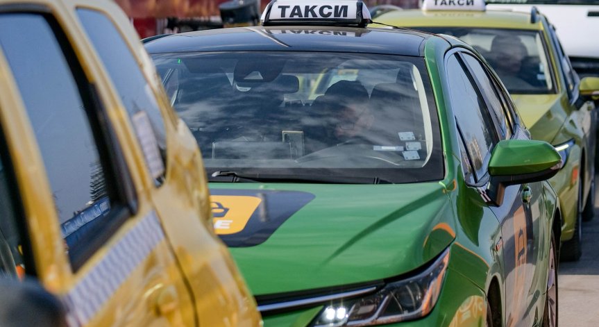 Министерството успокои таксиметровите шофьори.
