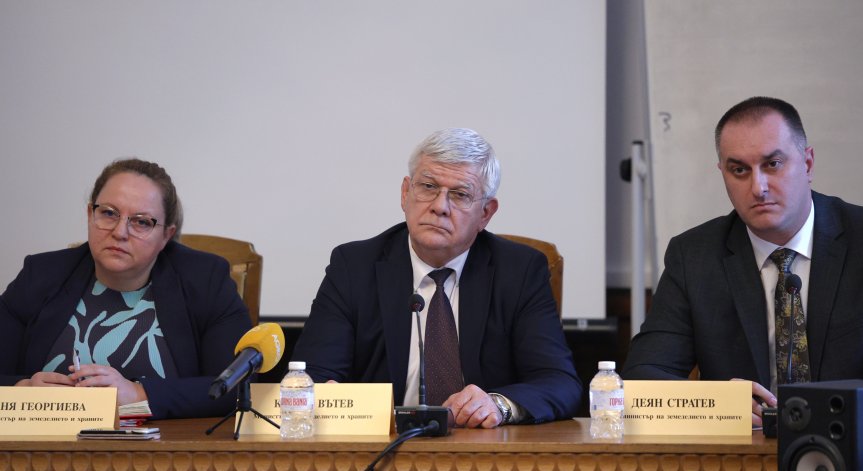 Вътев: Кабинетът отправи ново предложение към зърнопроизводителите