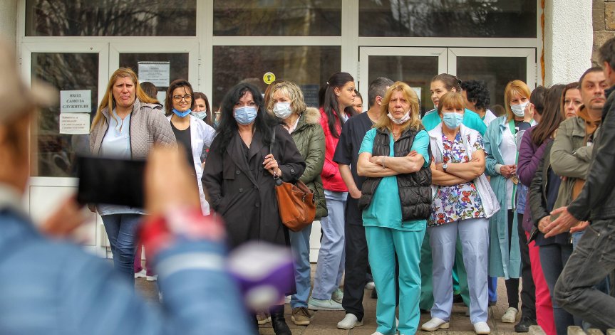 Медицински сестри в Добрич започват ефективни стачни действия