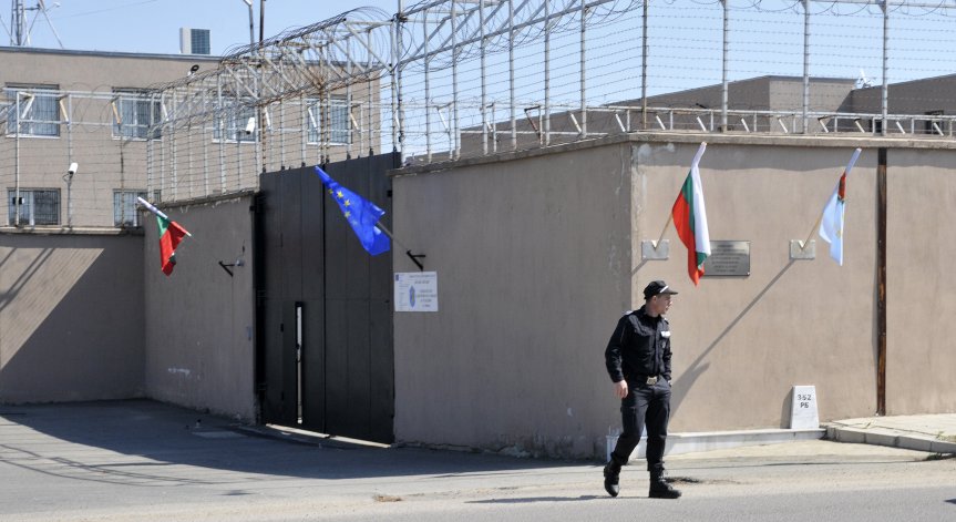 Бежанци спретнаха меле в лагера в Любимец, трима са пострадали, потрошиха имущество