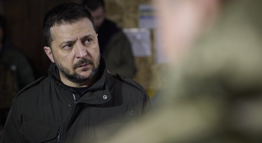 Зеленски в Албания: Липсата на боеприпаси се отразява на войниците на фронта