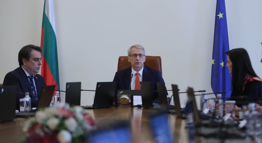 Правителството реши: Пращаме нов пакет военна помощ за Украйна