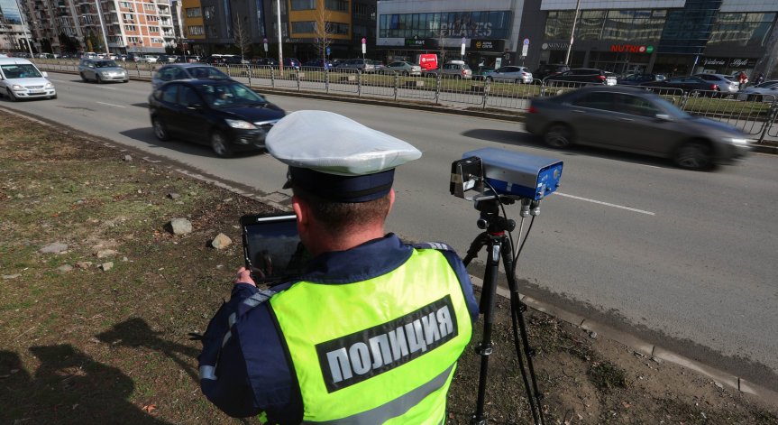 С решение на съда се променя максималната скорост за мотопеди