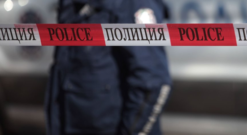 Мъжът е задържан за 72 часа.