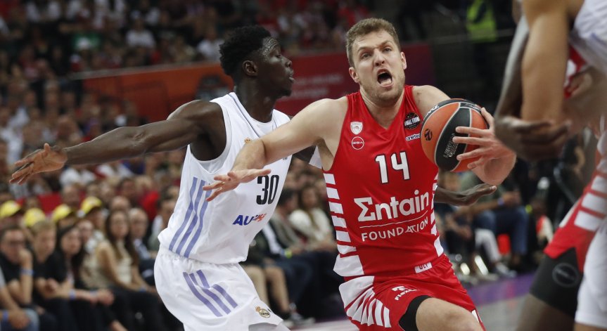 Везенков се контузи тежко при загуба на 