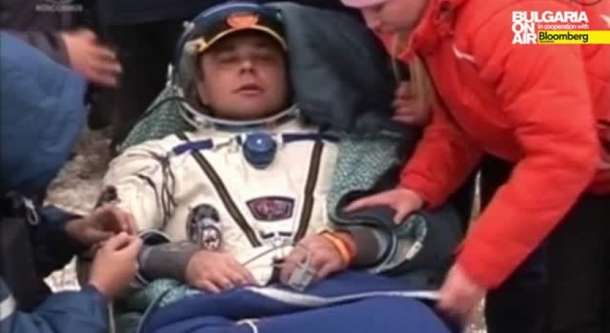 Тричленният екипаж на МКС се завърна успешно на Земята