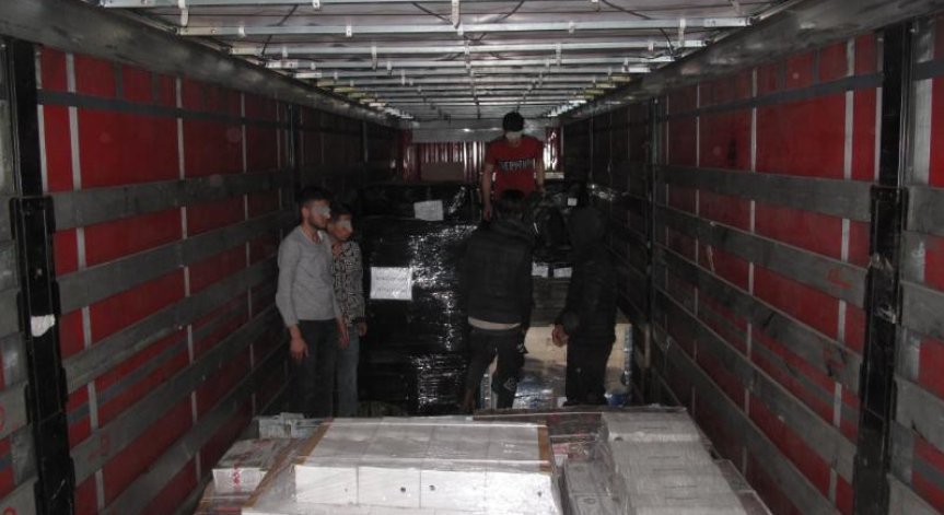 Спипаха каналджия с четирима сирийци и сомалиец в ремаркето на ТИР