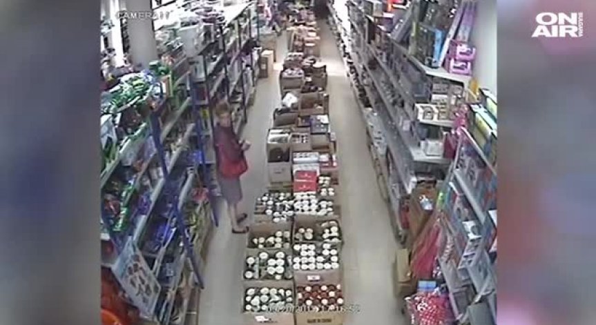 Заснеха крадла в магазин