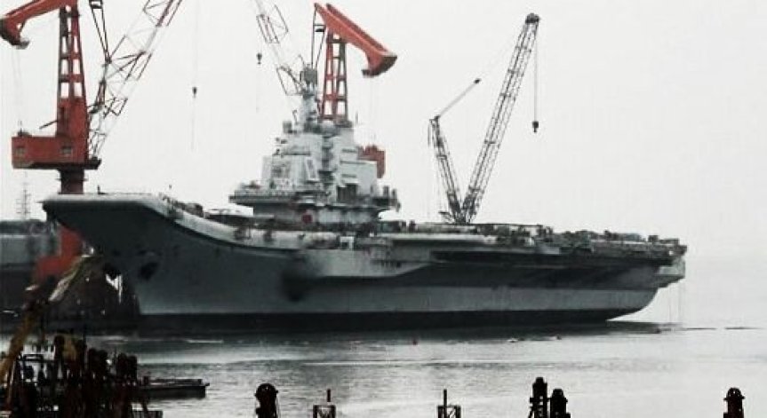 Китай строи самолетоносач
