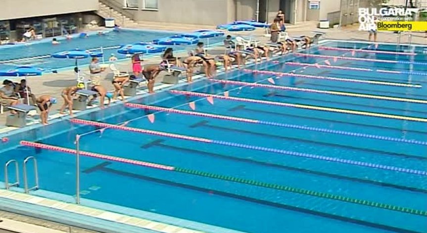 Във Варна стартира турнир по плувен маратон