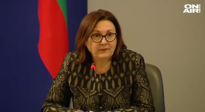 Румяна Бъчварова няма да подава оставка