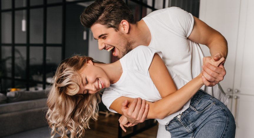 Сигнали, че един мъж е подсъзнателно влюбен в нас