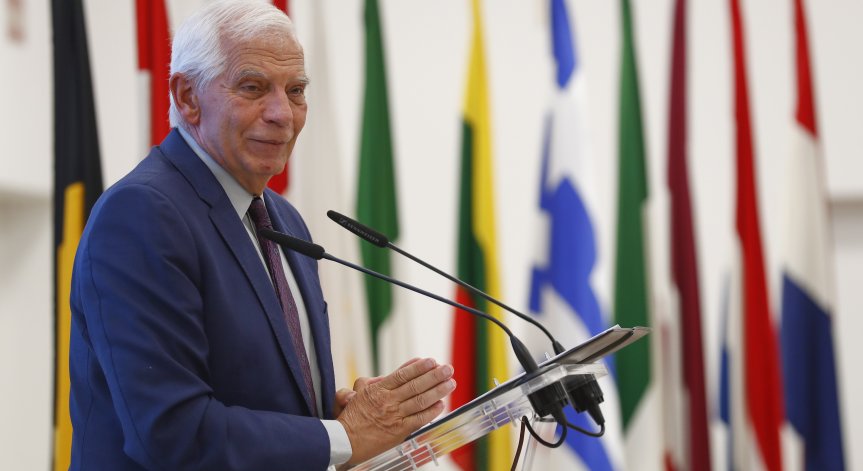 Борел: Сърбите незабавно да се върнат на работа в Прищина, тя да 