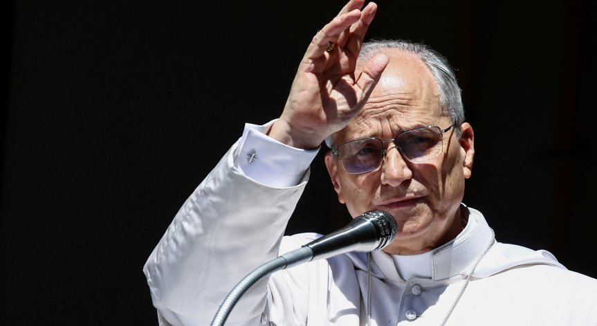 Папа Лъв призова за край на варварството на войната.