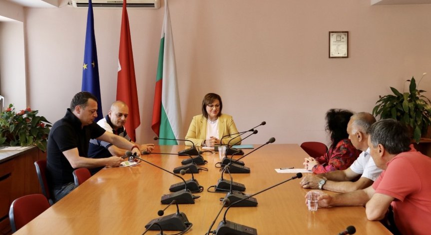 Нинова: Към лявото обединение се присъедини ОБТ на проф. Кръстьо Петков