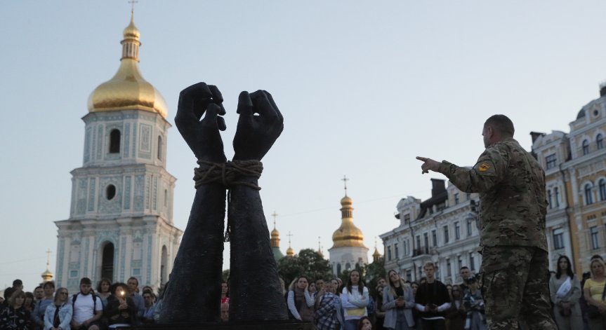 Украйна обвини унгарските власти: Бавят връщането на освободени военнопленници