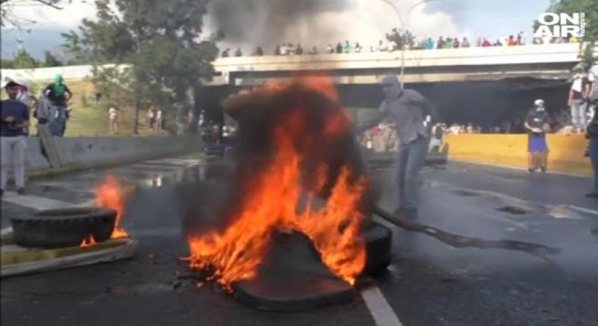 Нови две жертви при антиправителствените протести във Венецуела