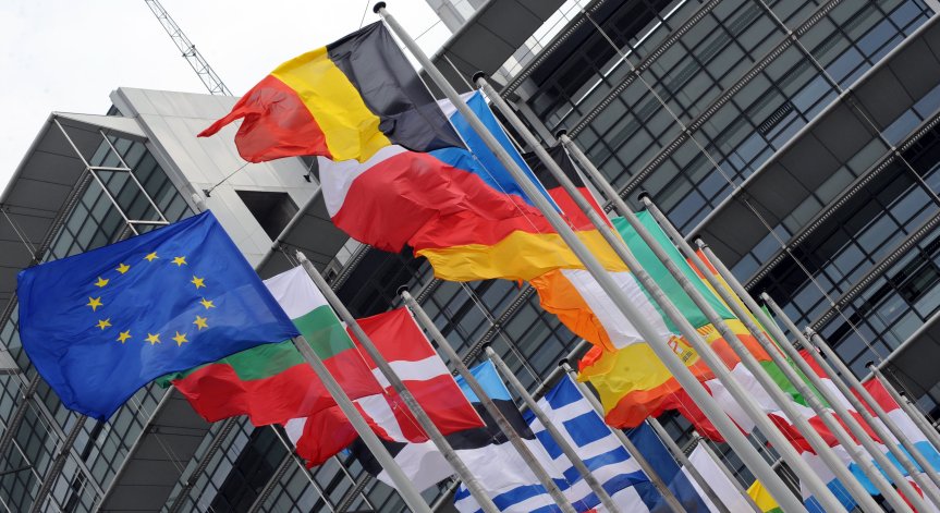 ЕК отложи обявяването на докладите за върховенството на закона