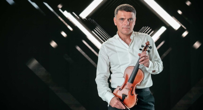 Васко Василев става посланик на новата Debit Mastercard Platinum