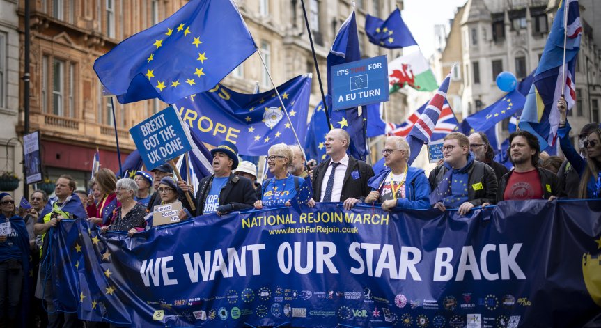 Великобритания се самоубива с Brexit - икономиката се срива, животът поскъпва
