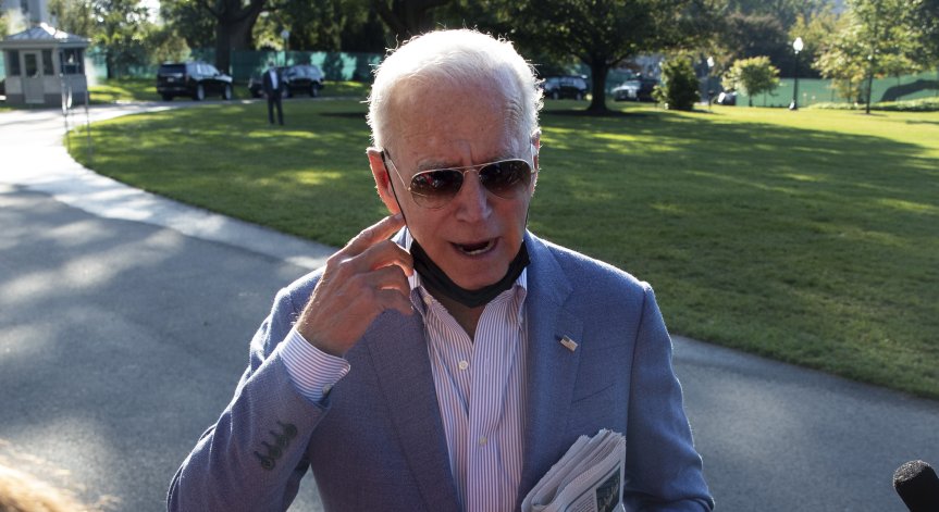 Байдън: 700 хиляди смъртни случая от Ковид-19 са напомняне за ваксинация