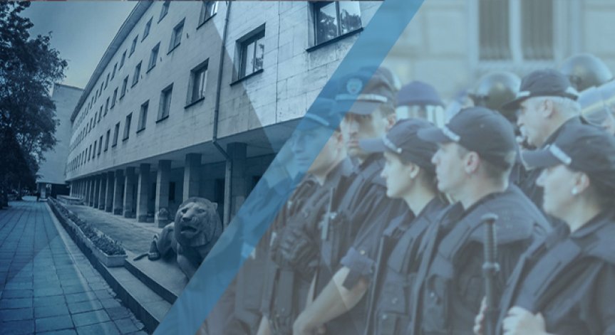 Полицаите на среща с вътрешния министър Валентин Радев: Преговарят за заплати