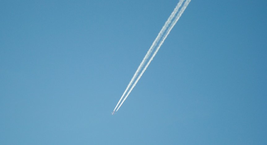 Кемтрейлс - нищо повече от кондензационни следи в небето?