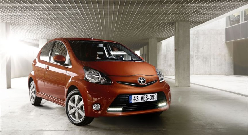 Toyota предлага подобрен Aygo