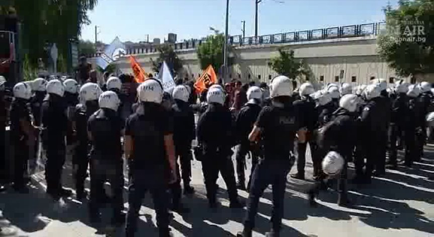 Общо 715 задържани по време на протестите в Турция (видео)