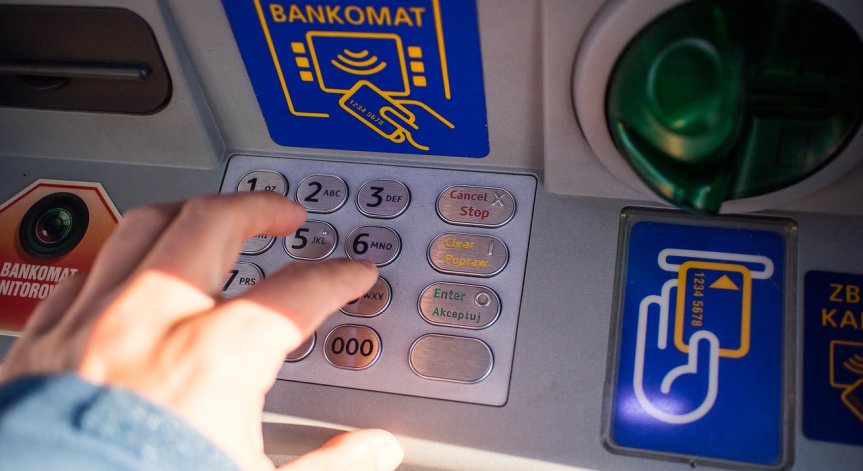 Крадец източи 1200 лв. от дебитна карта на пациент в болница в Павликени