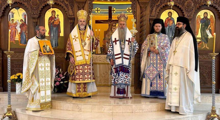Отслужиха първата литургия на български език в ОАЕ (+СНИМКИ)