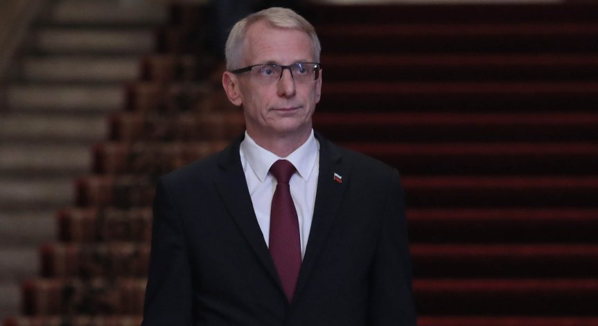 Акад. Денков към протестиращите: Освободете магистралите, елате да преговаряме