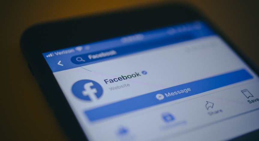 Американски медии: Facebook подхранва речта на омразата и фалшивите новини