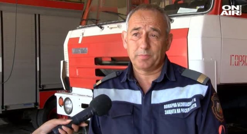 Най-възрастният пожарникар в България 36 години се бори с огнените стихии