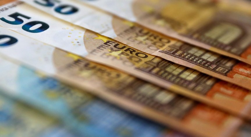 В Хърватия цените вече трябва да се изписват в две валути - куни и евро