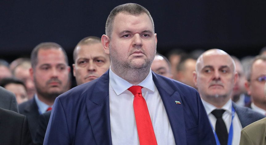 Пеевски: Сламеният премиер и кабинетът на Сорос не могат да извадят България от Съвета за мир