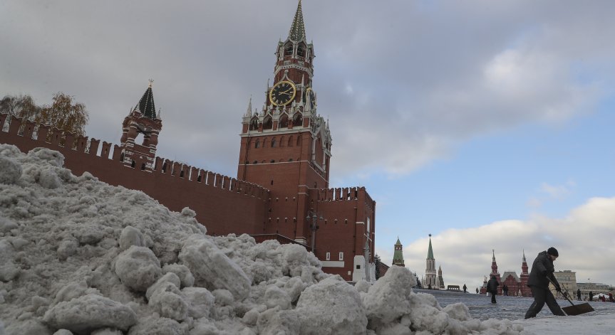 Невиждани от 81 години преспи обгърнаха Москва
