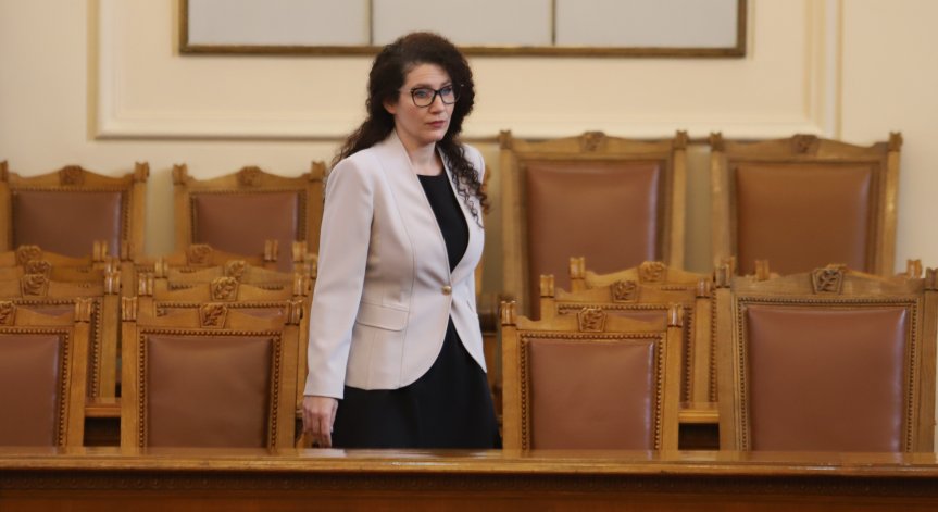 Калина Константинова представи нов план за действие относно бежанците