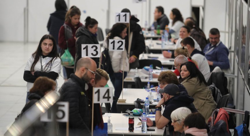 ЦИК при 95,8% протоколи: ПП-ДБ скъсяват преднината на ГЕРБ-СДС до 1,6%