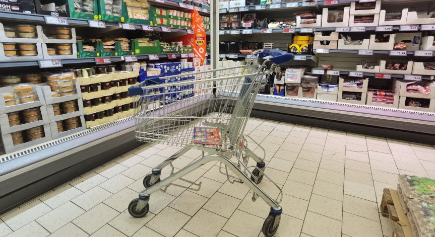 Поевтиняват основните хранителни стоки, най-много - оризът