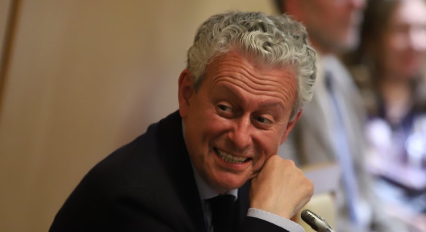 Соломон Паси каза 