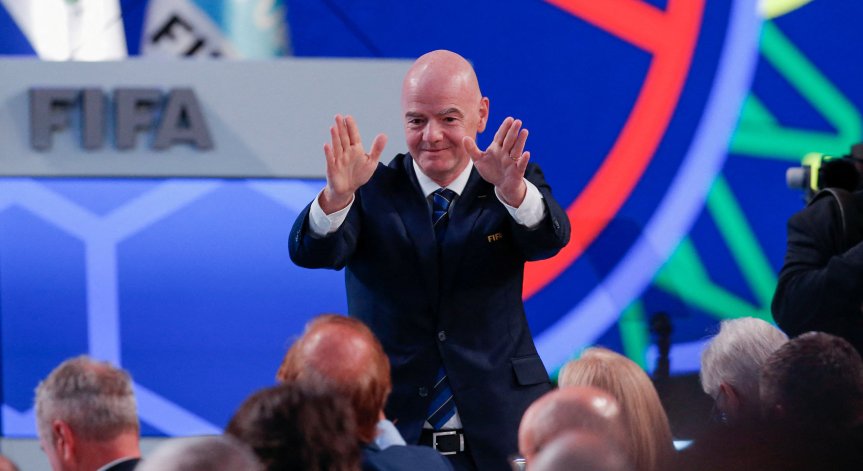 Всеки студент, закупил билет, ще получи още 4 безплатни на обща стойност $16.