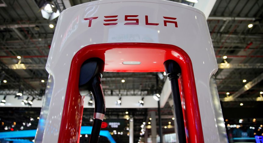 Акциите на Tesla през третото тримесечие паднаха с близо 6%