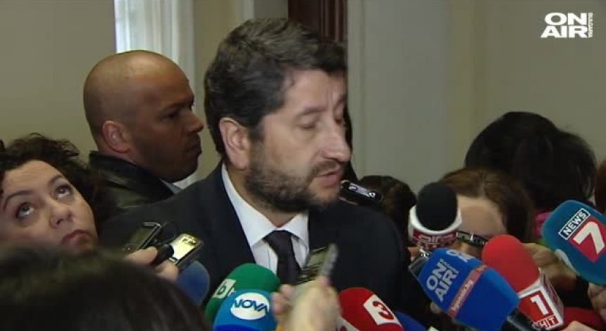 ЕК не иска оставки на български магистрати: Христо Иванов