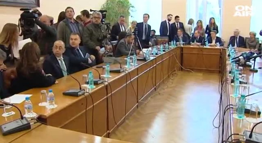 Допуснаха всички кандидати за концесията на летище 