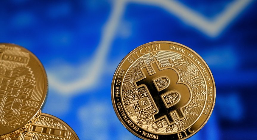 Биткойнът отново с рекорден двуседмичен връх