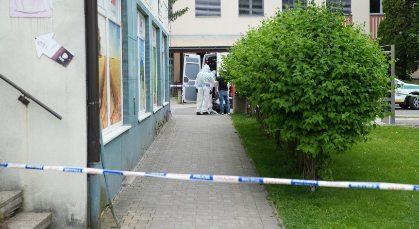 Операцията на Роберт Фицо е успешна, в стабилно състояние е