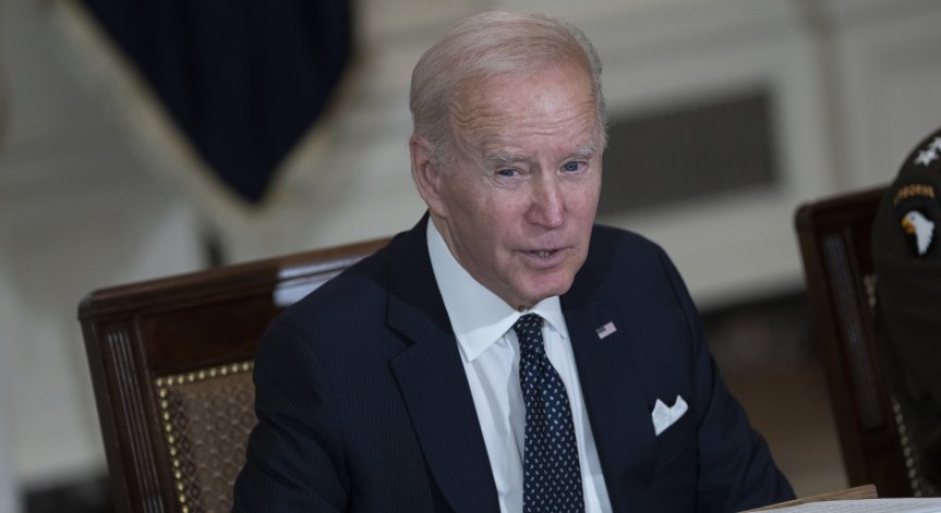 САЩ изпращат усъвършенствани тактически бомби по-рано в Европа