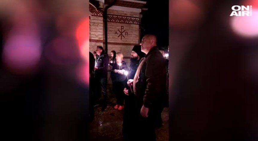 Политиците поздравиха българите за Великден в социалните мрежи 